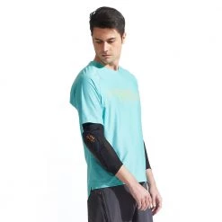 Pearl IZUMi Elevate Elbow Guard Warmers & Protection 56 Pearl IZUMi Elevate Elbow Guard Warmers & Protection