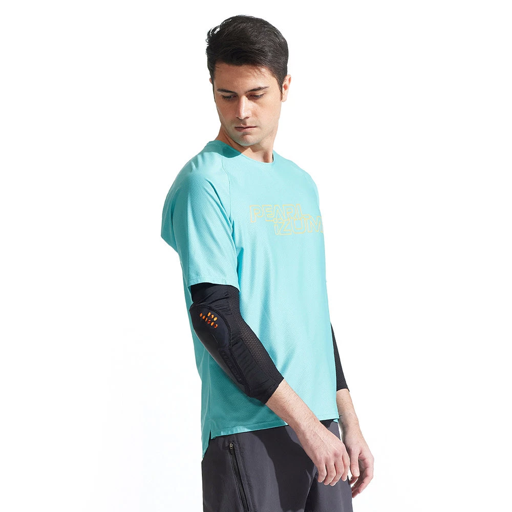 Pearl IZUMi Elevate Elbow Guard Warmers & Protection 18 Pearl IZUMi Elevate Elbow Guard Warmers & Protection