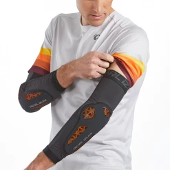 Pearl IZUMi Clearance Elevate Elbow Guard