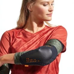 Pearl IZUMi Elevate Elbow Guard Warmers & Protection 61 Pearl IZUMi Elevate Elbow Guard Warmers & Protection