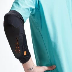 Pearl IZUMi Elevate Elbow Guard Warmers & Protection 44 Pearl IZUMi Elevate Elbow Guard Warmers & Protection