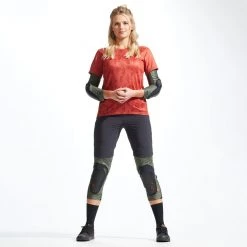 Pearl IZUMi Elevate Elbow Guard Warmers & Protection 71 Pearl IZUMi Elevate Elbow Guard Warmers & Protection